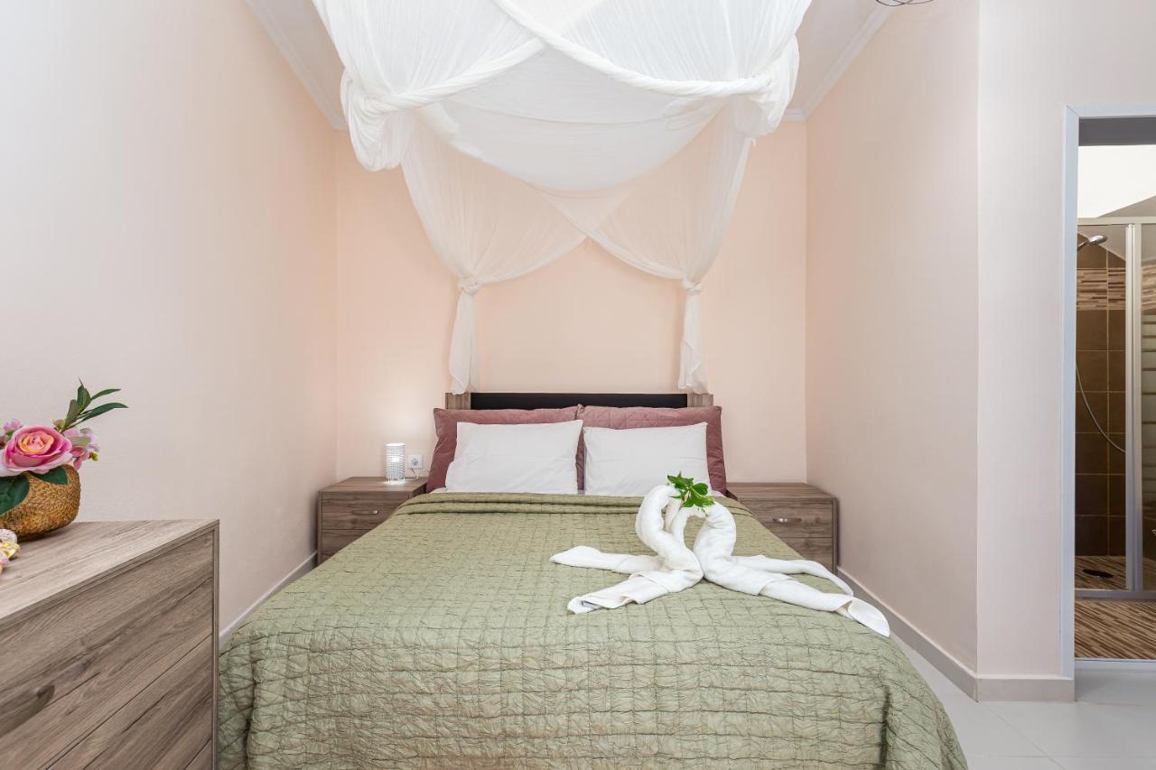 Fouki Apartments Ipsos Beach Ngoại thất bức ảnh