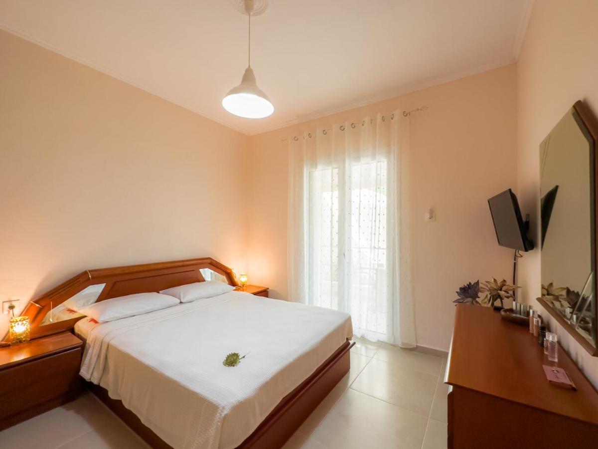 Fouki Apartments Ipsos Beach Ngoại thất bức ảnh